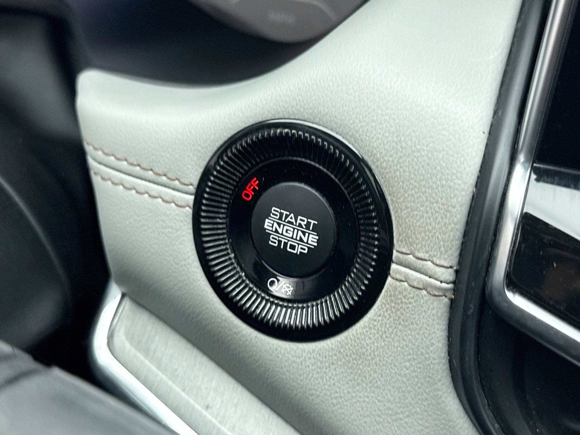 Used 2022 Jeep Compass Limited w/ Sun and Sound Group AWD/4WD image 21