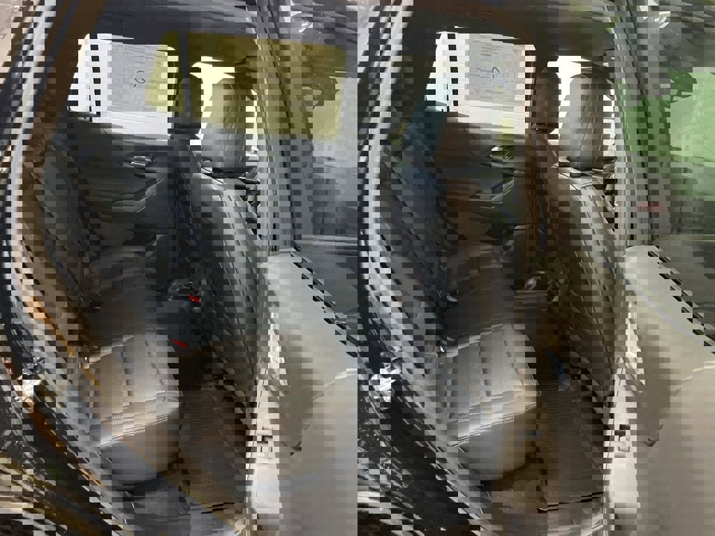 New 2026 Chevrolet Equinox LT w/ Convenience Package II image 32