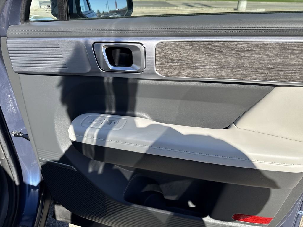 Used 2025 Hyundai Santa Fe Calligraphy image 33