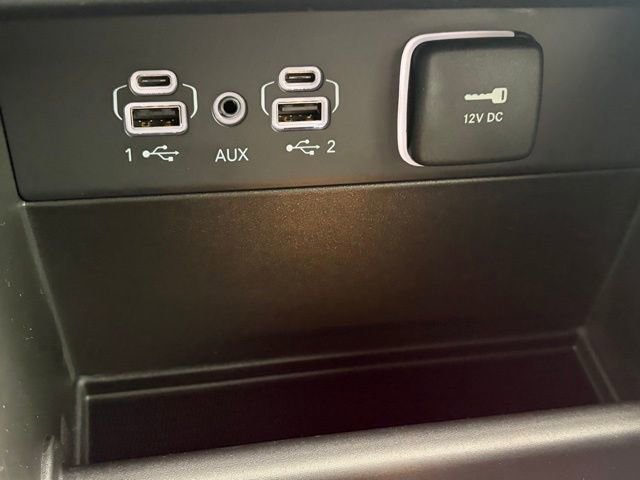 New 2025 Jeep Grand Cherokee Limited w/ Black Appearance Package AWD/4WD image 24