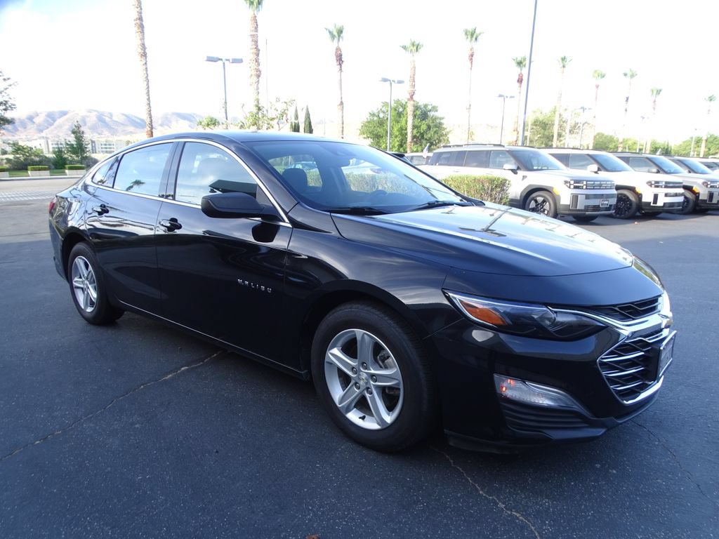 Used 2023 Chevrolet Malibu LS FWD image 3