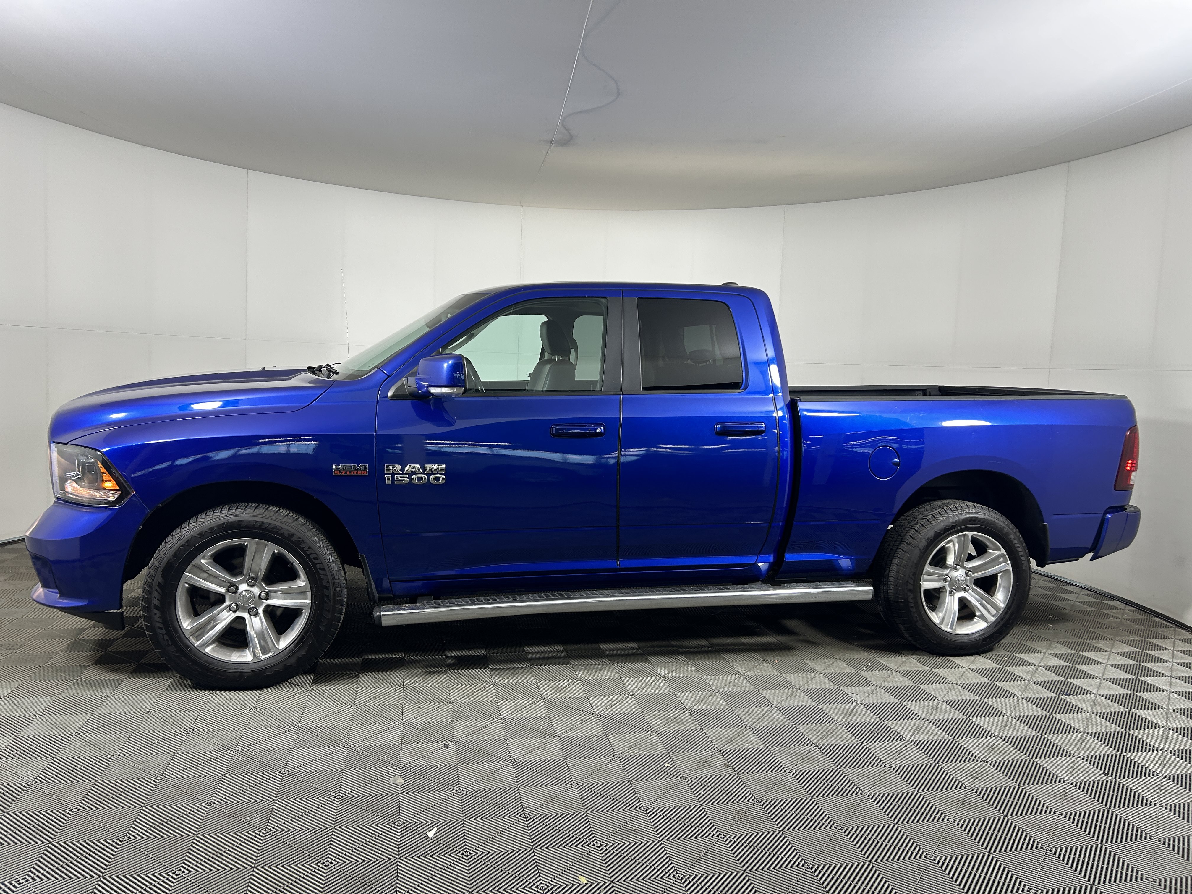 Used 2017 RAM 1500 Sport w/ Sport Premium Group AWD/4WD image 2