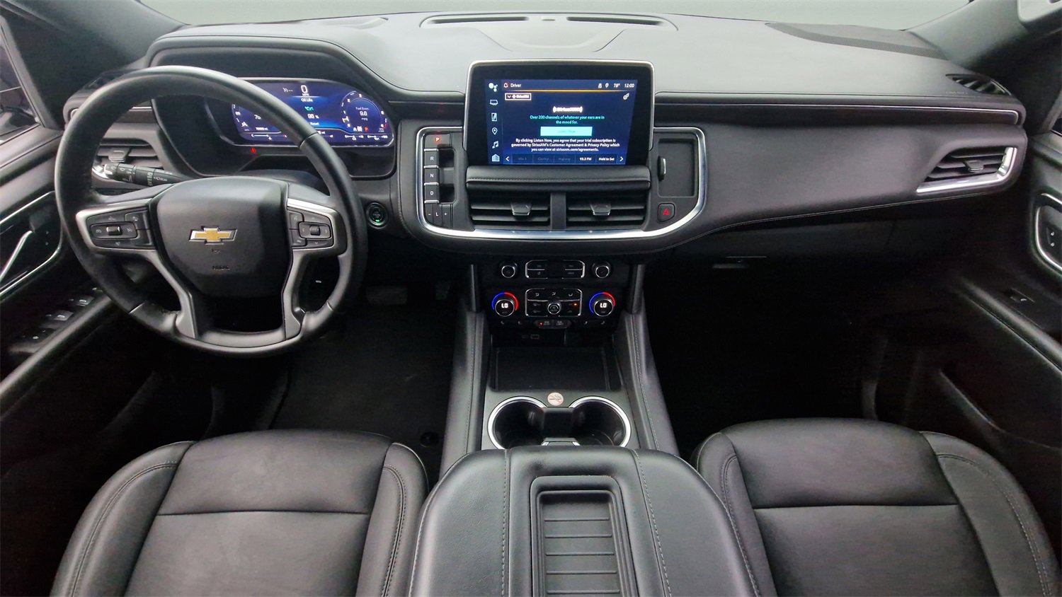 Used 2023 Chevrolet Suburban LT image 9