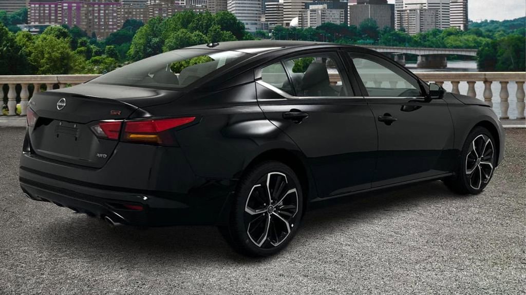 Used 2024 Nissan Altima 2.5 SR image 5
