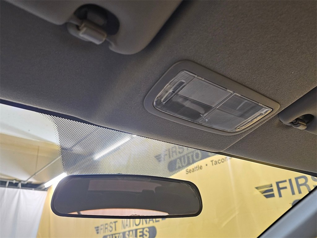 Used 2013 Honda Insight LX image 29