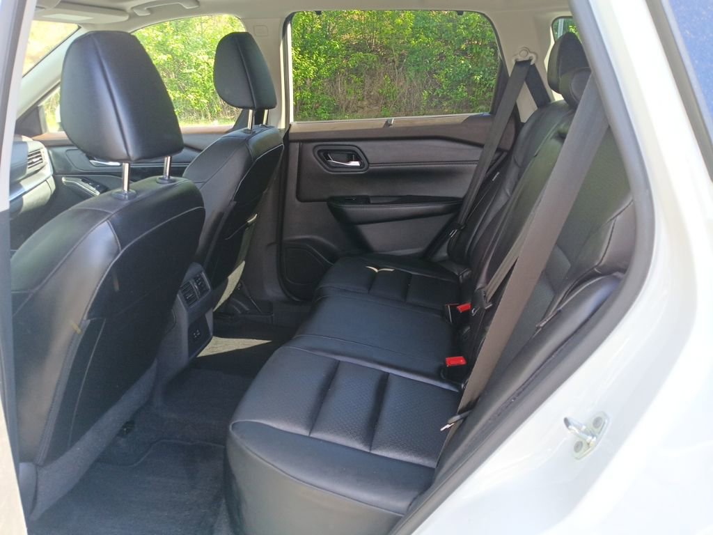 Used 2023 Nissan Rogue SV w/ SV Premium B Package AWD/4WD image 5