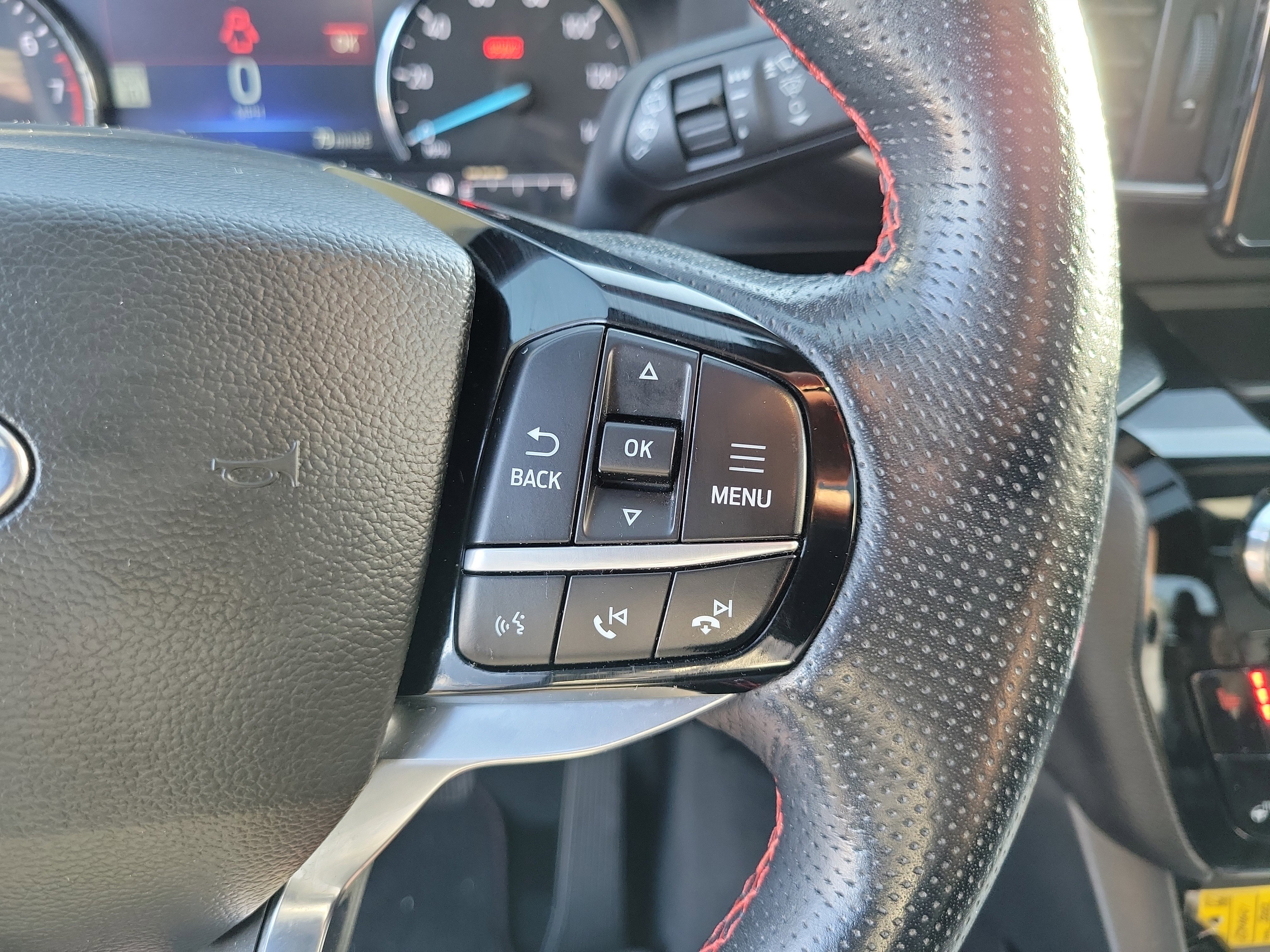 Certified 2022 Ford Explorer ST-Line w/ Class IV Trailer Tow Package image 7