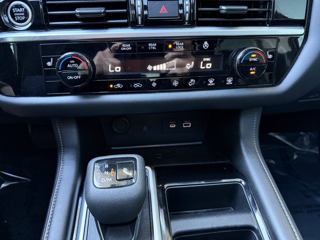 Used 2024 Nissan Pathfinder SL w/ SL Premium Package image 21