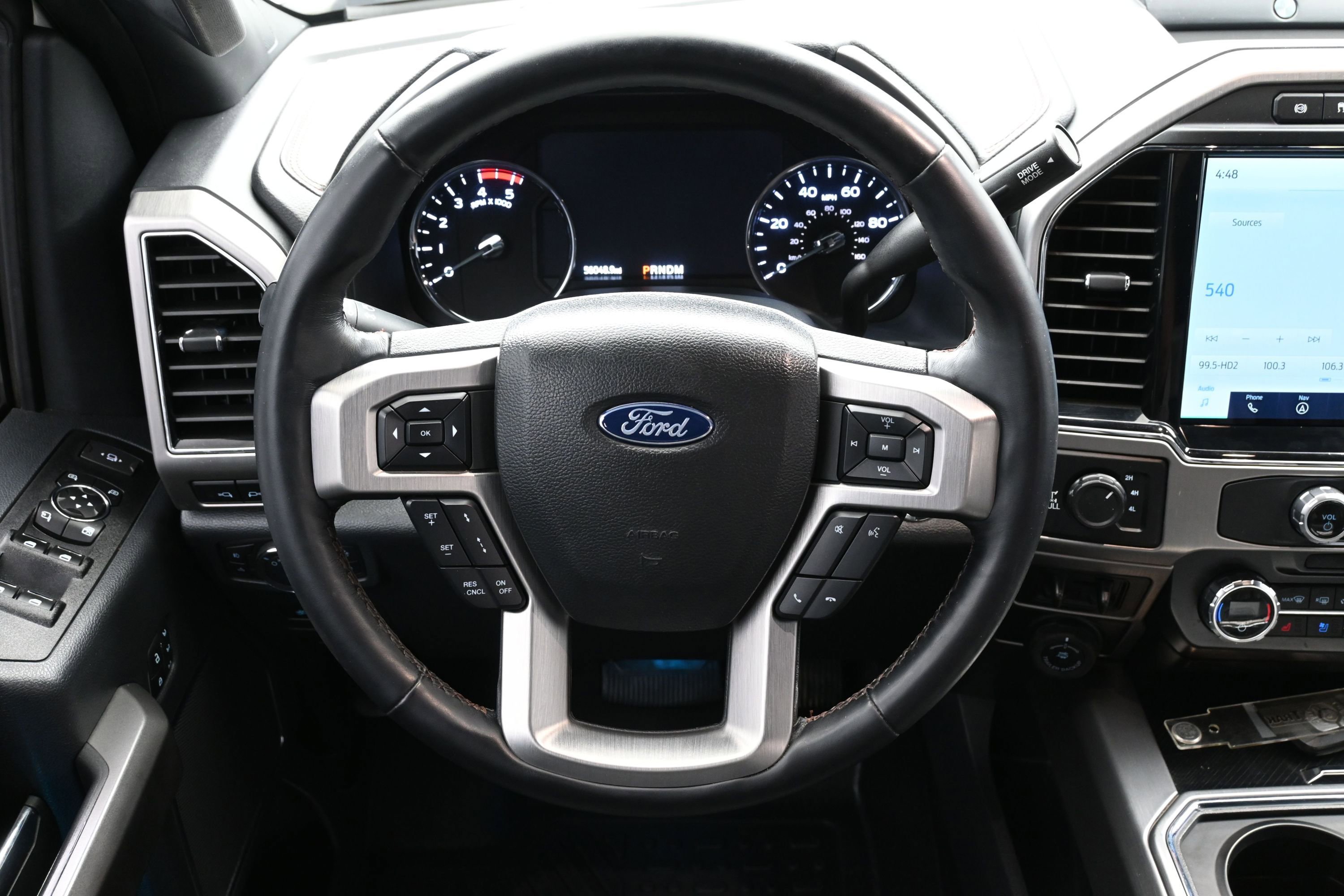 Used 2022 Ford F350 Platinum w/ FX4 Off-Road Package AWD/4WD image 15