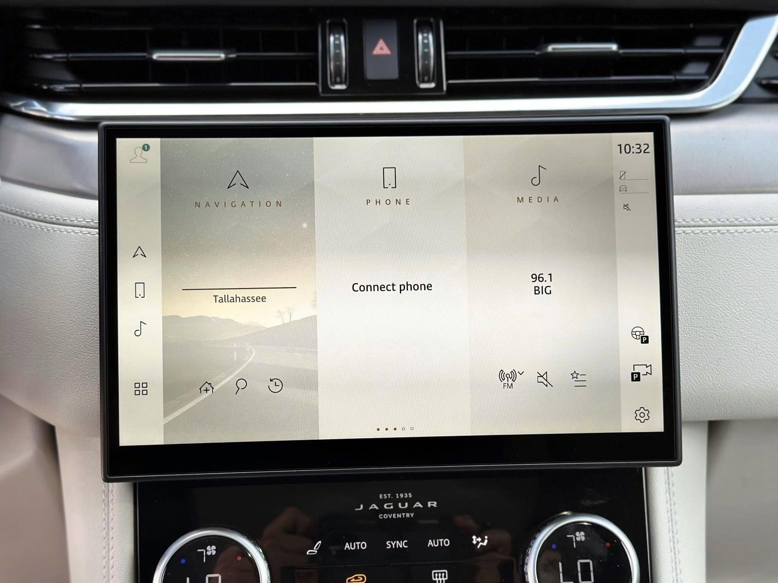 New 2026 Jaguar F-PACE R-Dynamic S AWD/4WD image 16