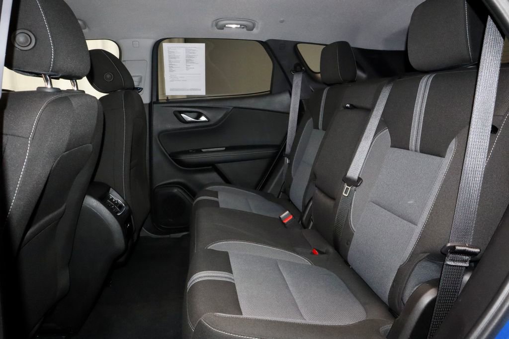 Used 2025 Chevrolet Blazer LT FWD image 24