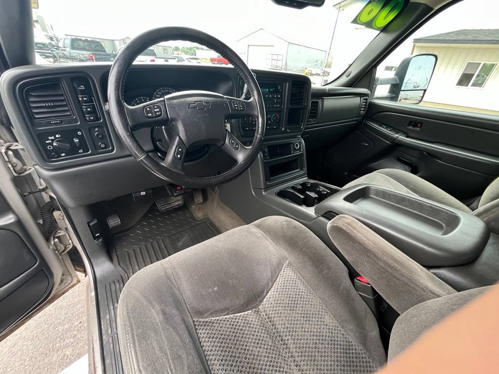 Used 2006 Chevrolet Silverado 2500 LS AWD/4WD image 10