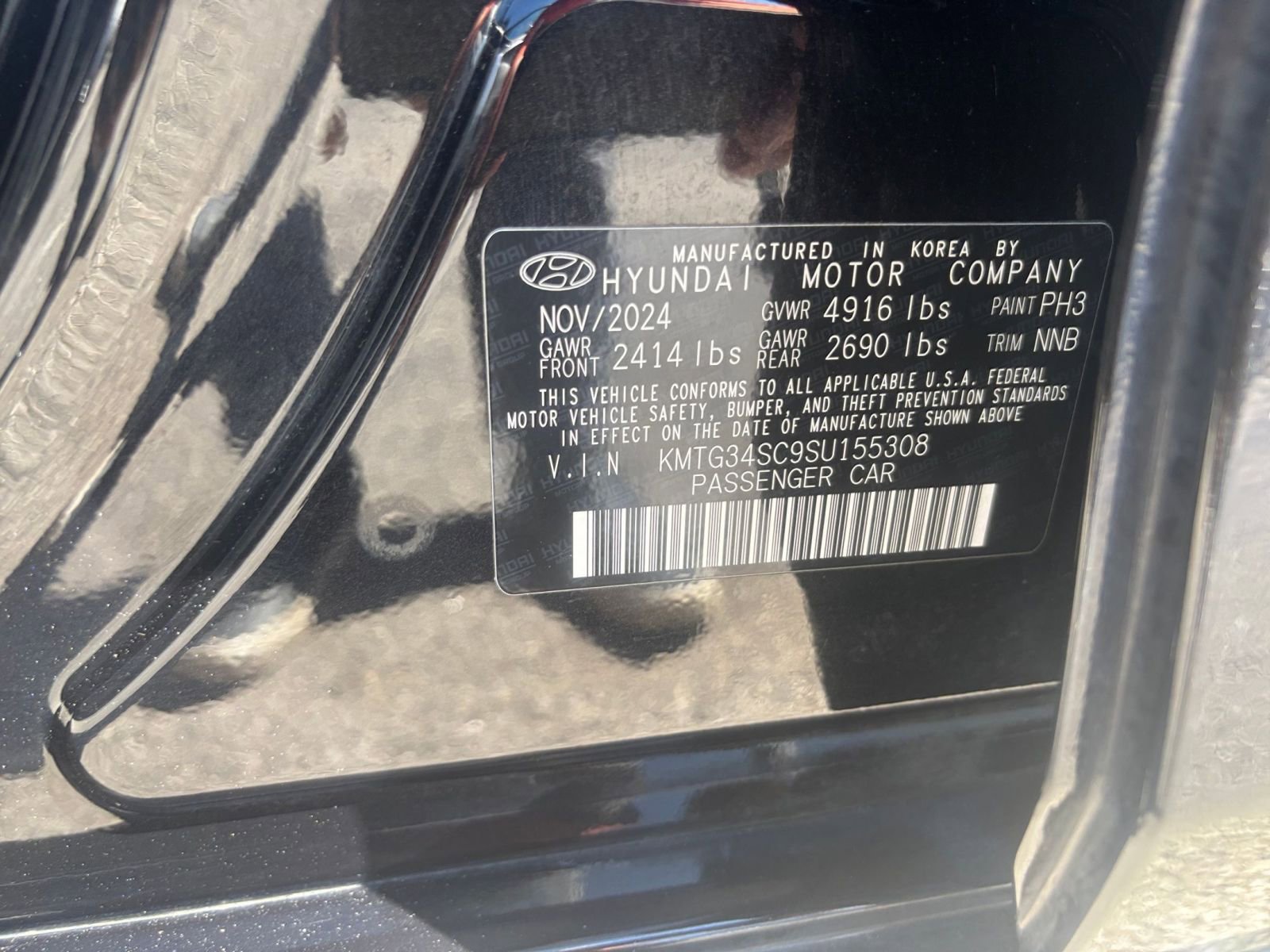 Used 2025 Genesis G70 2.5T image 29