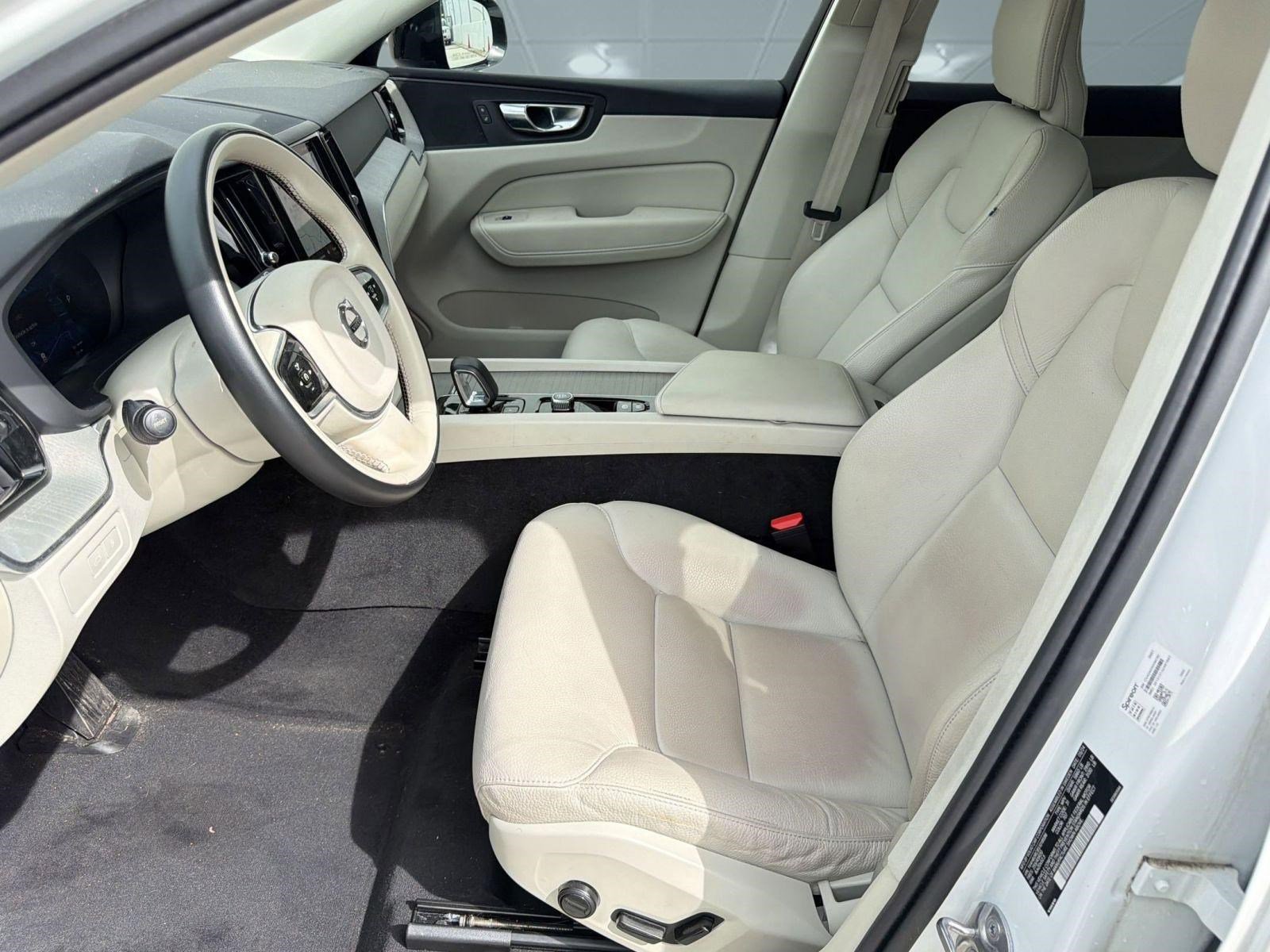 Used 2025 Volvo XC60 T8 Plus w/ Protection Package Premier image 5