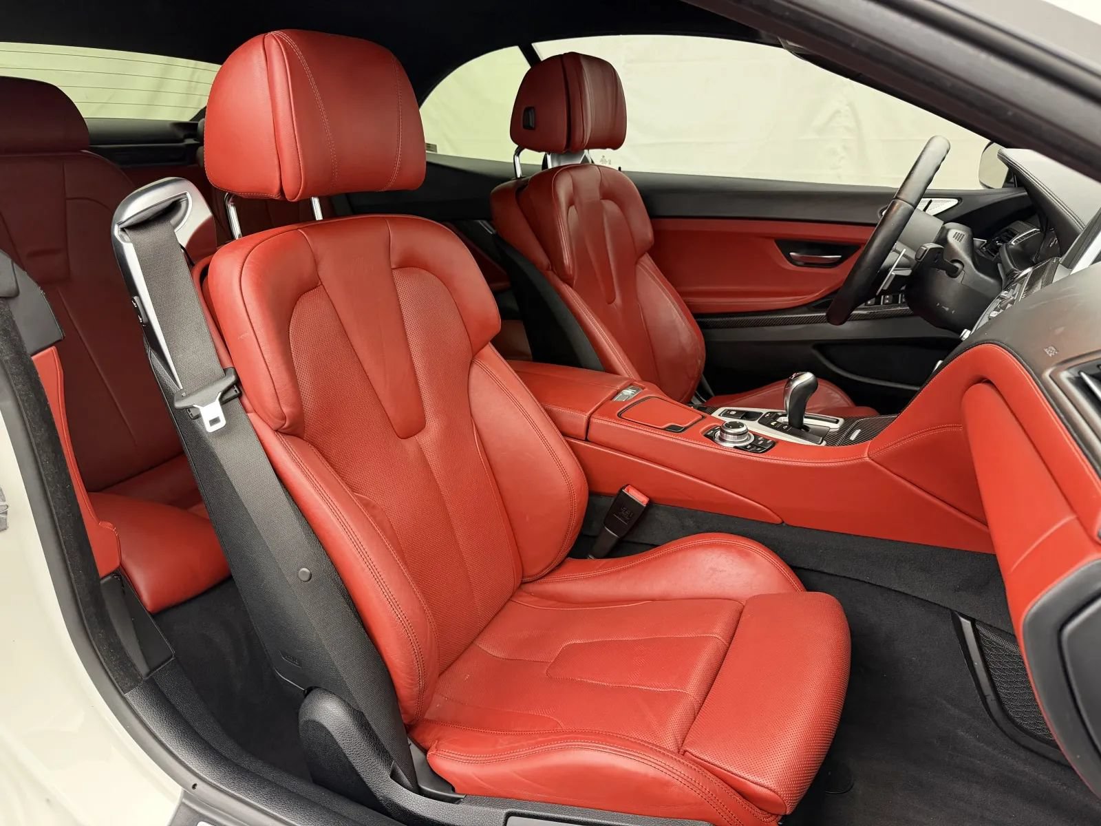 Used 2014 BMW M6 Convertible RWD image 31