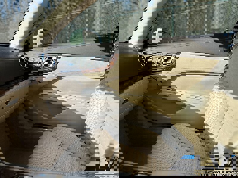 Used 2014 Mercedes-Benz SL 550 image 19