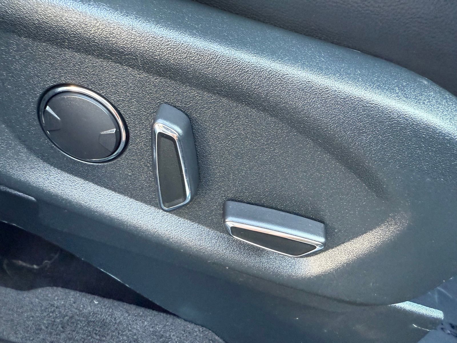 Used 2018 Ford Explorer Sport AWD/4WD image 15