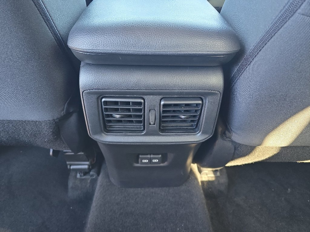 Used 2022 Toyota RAV4 XLE image 27