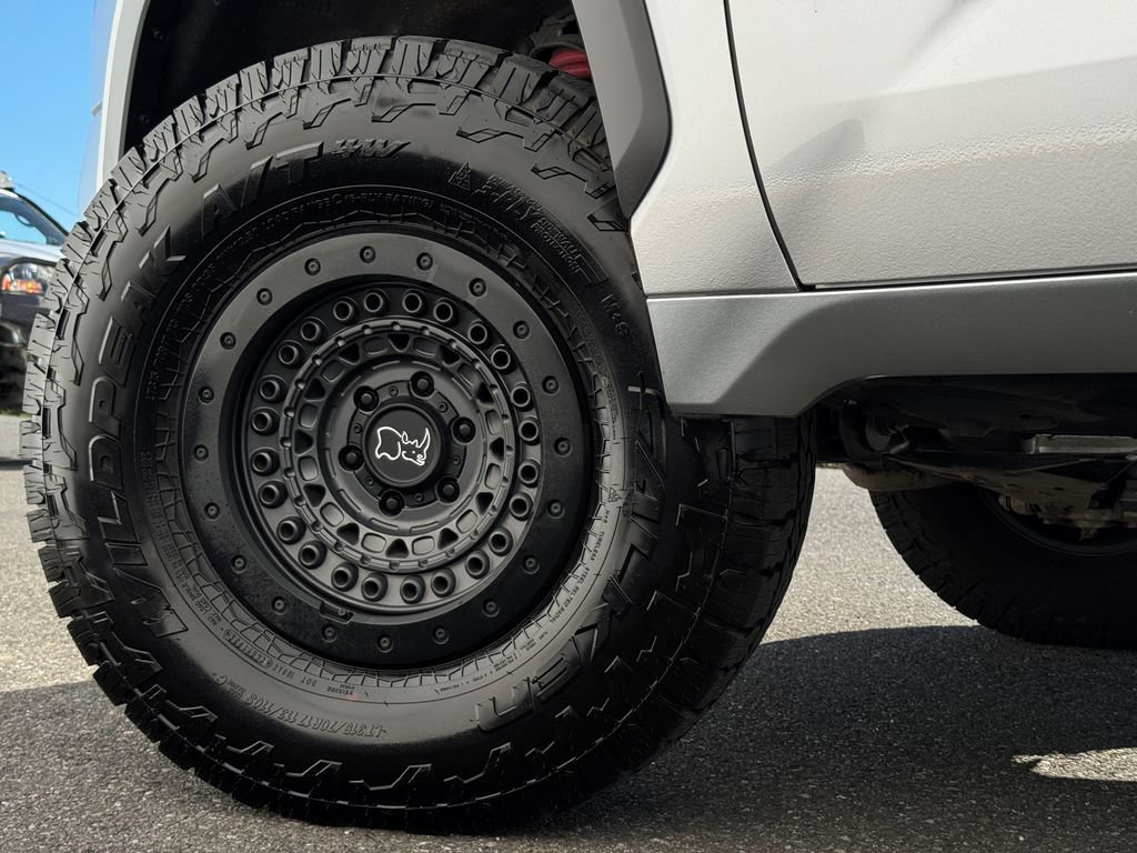 Certified 2025 Toyota Tundra Limited AWD/4WD image 31