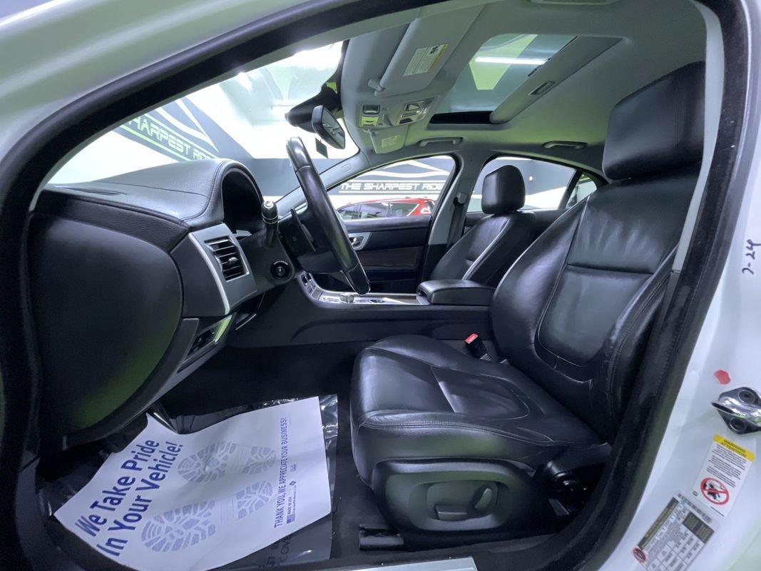 Used 2013 Jaguar XF 3.0 image 17
