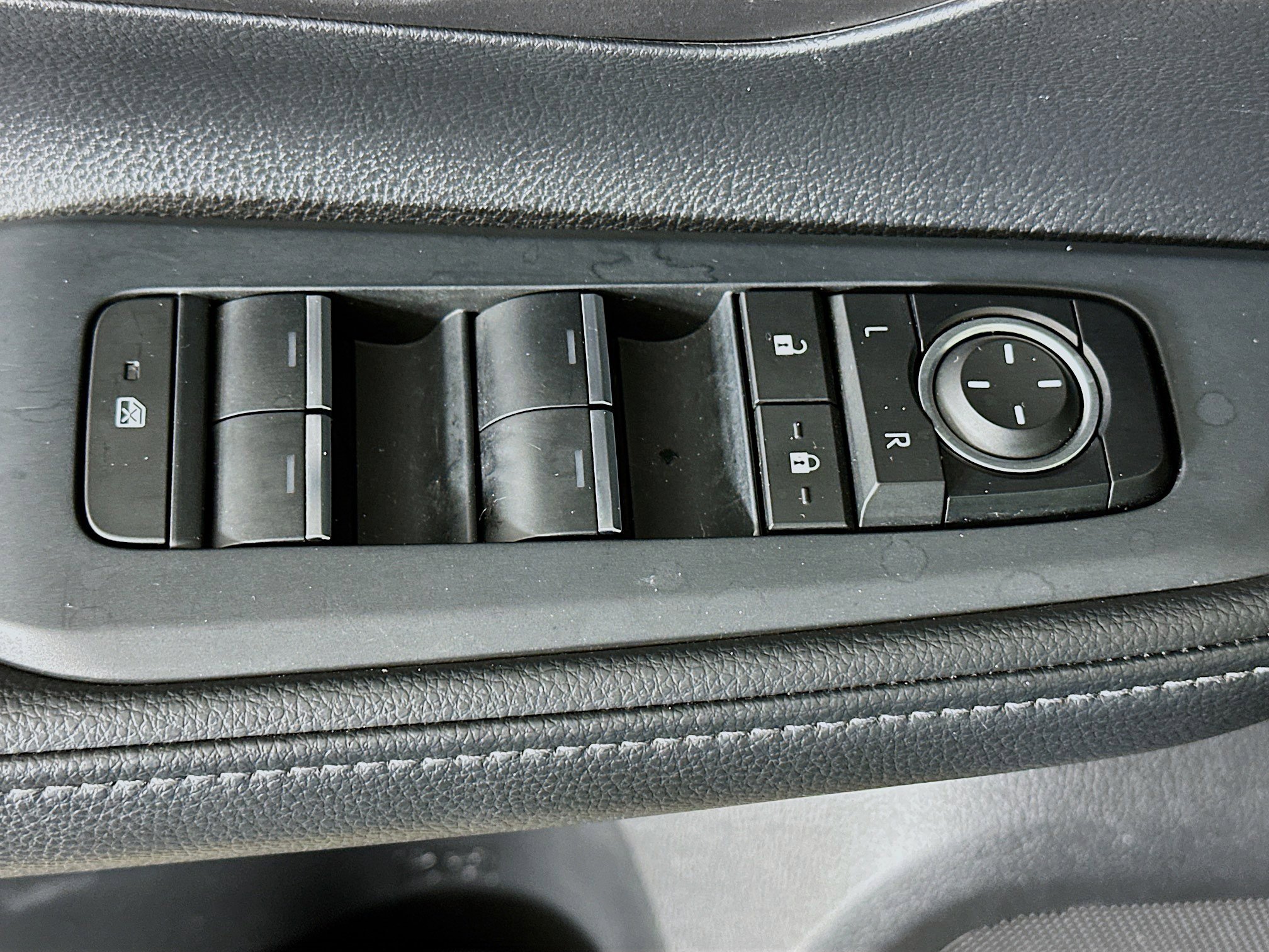 Used 2025 Toyota Grand Highlander AWD image 15