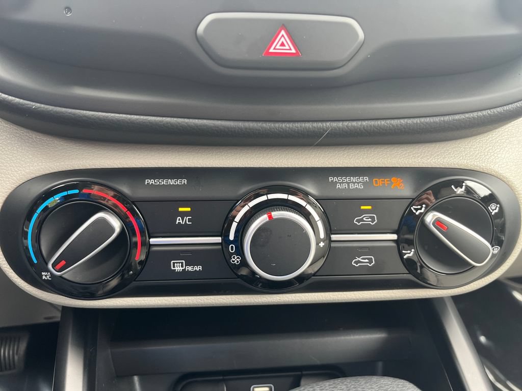 Certified 2025 Kia Soul LX FWD image 19