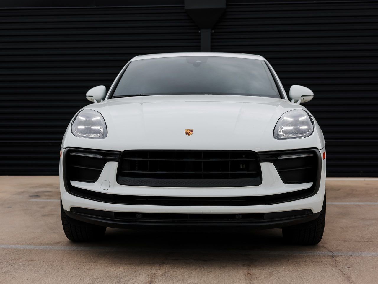Certified 2022 Porsche Macan image 10