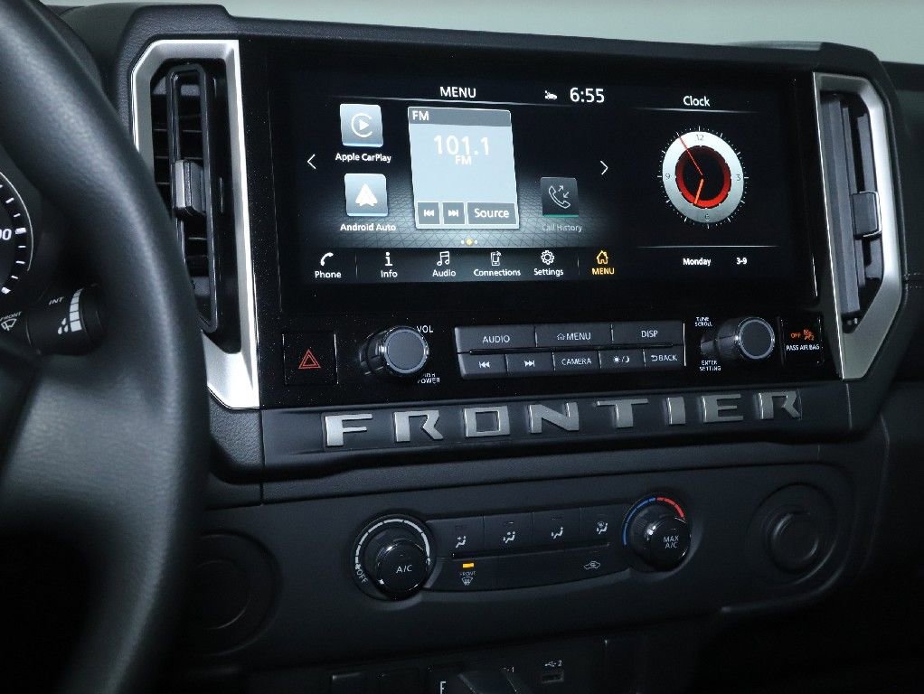 Certified 2025 Nissan Frontier SV image 27