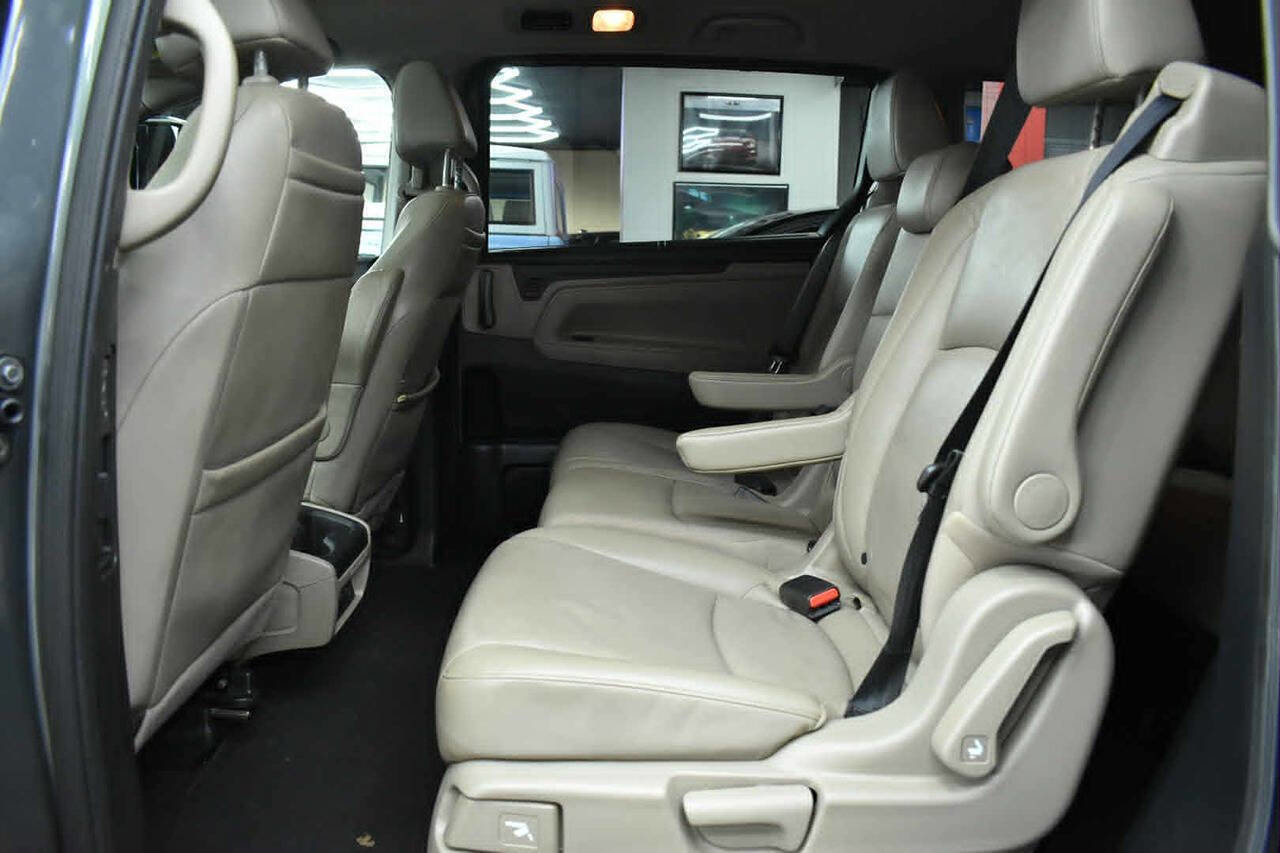 Used 2018 Honda Odyssey Touring image 23