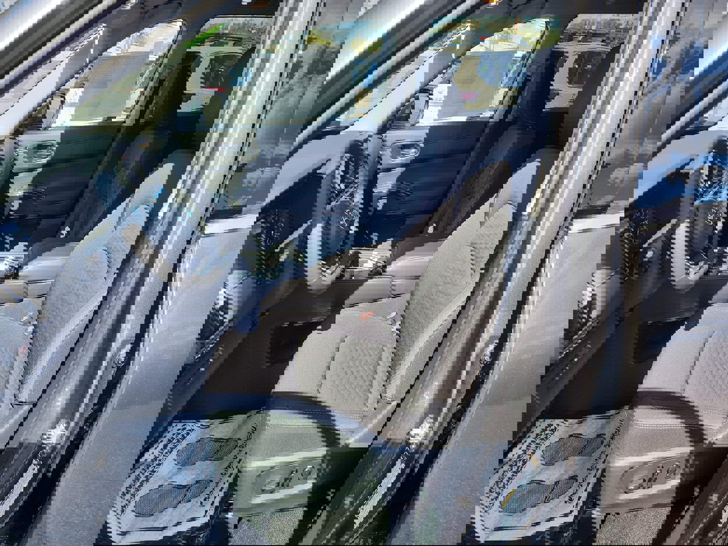 New 2025 Nissan Pathfinder SV image 11