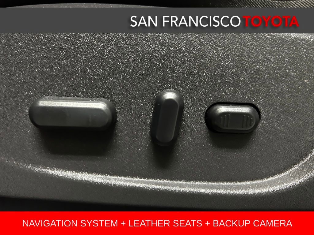 Used 2014 Ford Escape Titanium w/ Equipment Group 401A image 13