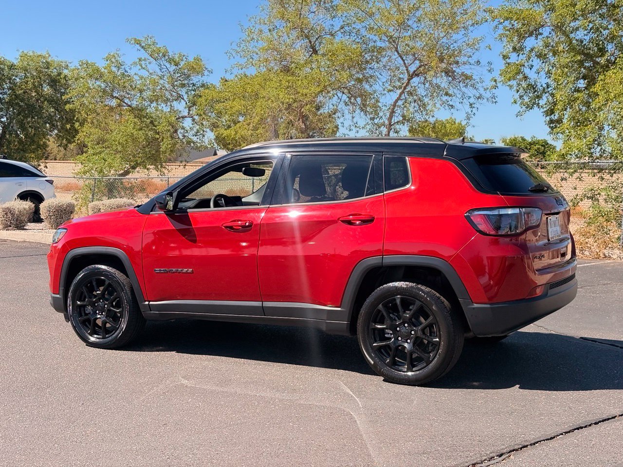 Used 2024 Jeep Compass Latitude w/ Altitude Special Edition AWD/4WD image 4
