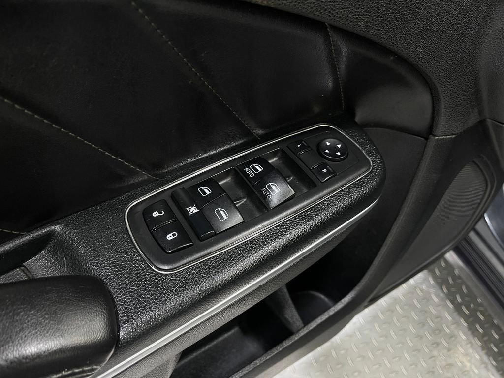 Used 2018 Dodge Charger R/T w/ Plus Group image 14