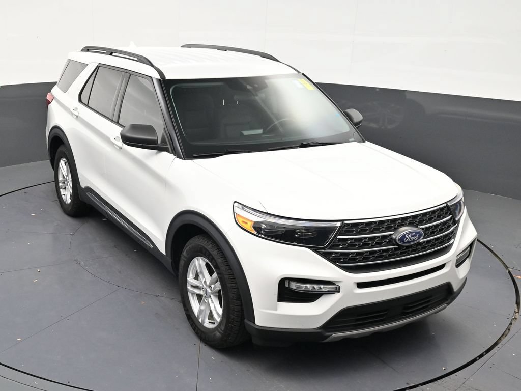 Used 2023 Ford Explorer XLT w/ Equipment Group 202A RWD image 18