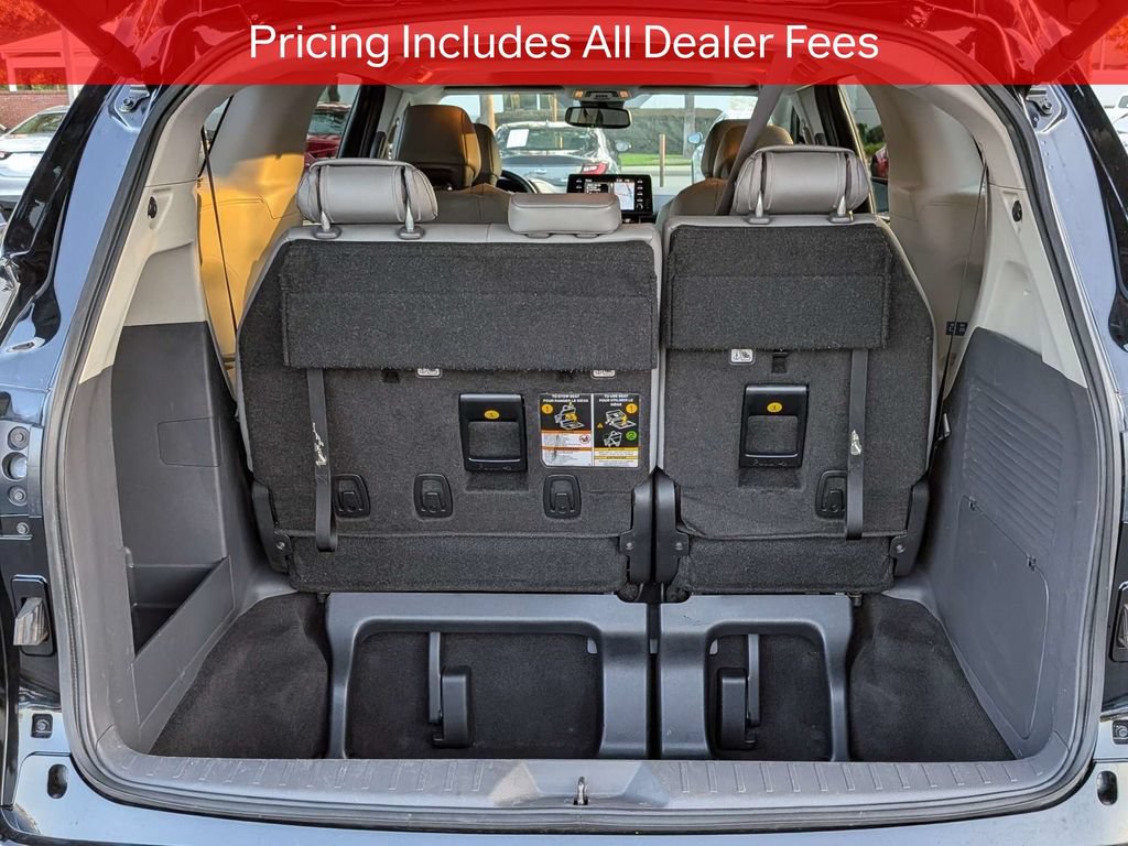Certified 2023 Toyota Sienna Limited FWD image 14