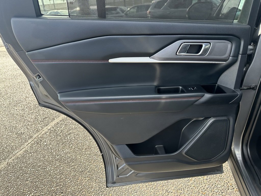 Used 2025 Ford Explorer ST-Line w/ Premium Package image 16