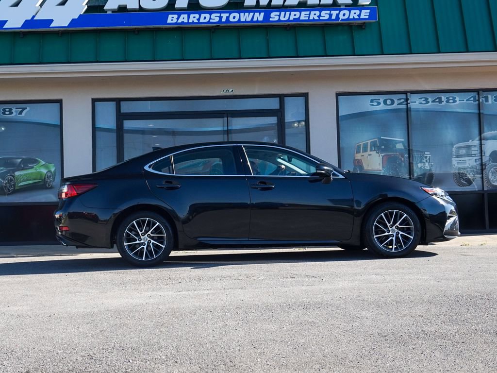 Used 2017 Lexus ES 350 w/ Premium Package FWD image 2