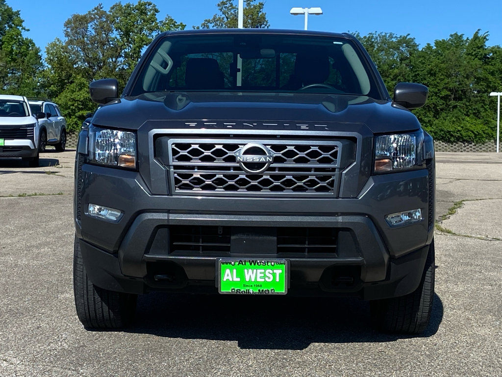 Used 2024 Nissan Frontier SV w/ SV Convenience Package AWD/4WD image 3