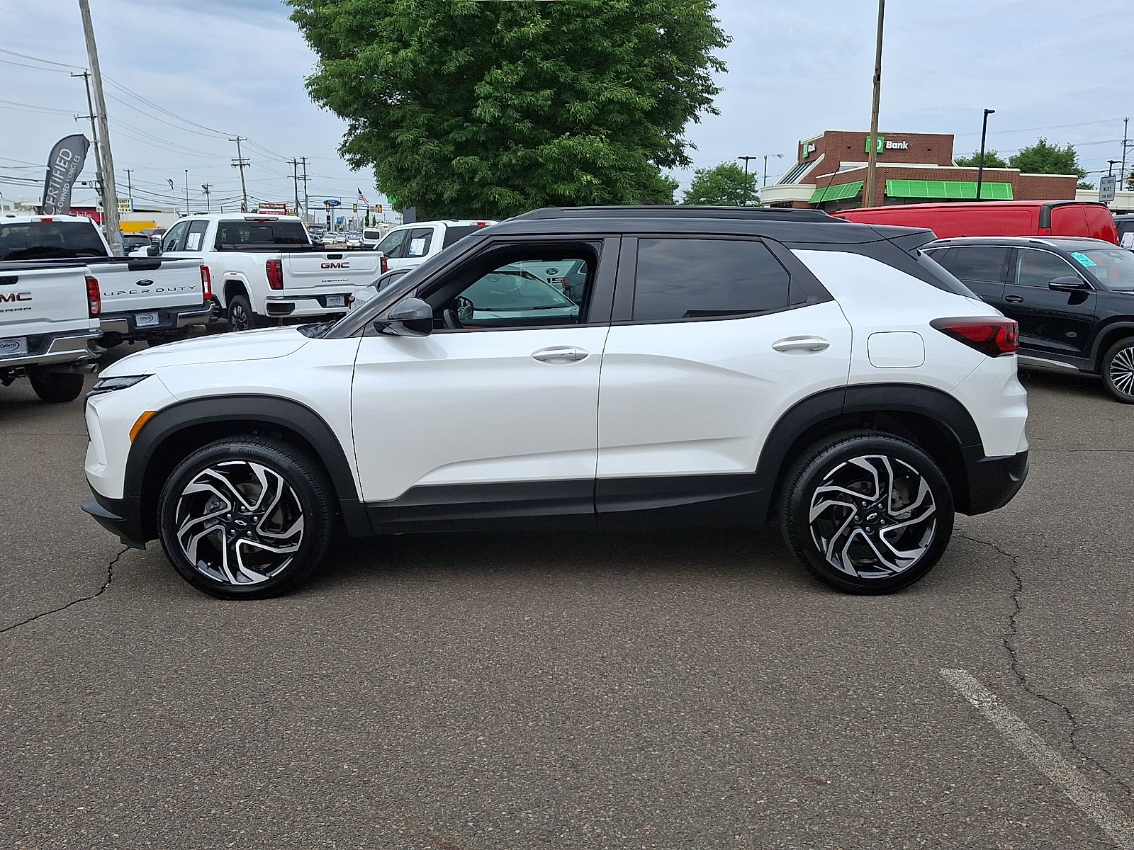 Used 2025 Chevrolet TrailBlazer RS w/ Convenience Package AWD/4WD image 7