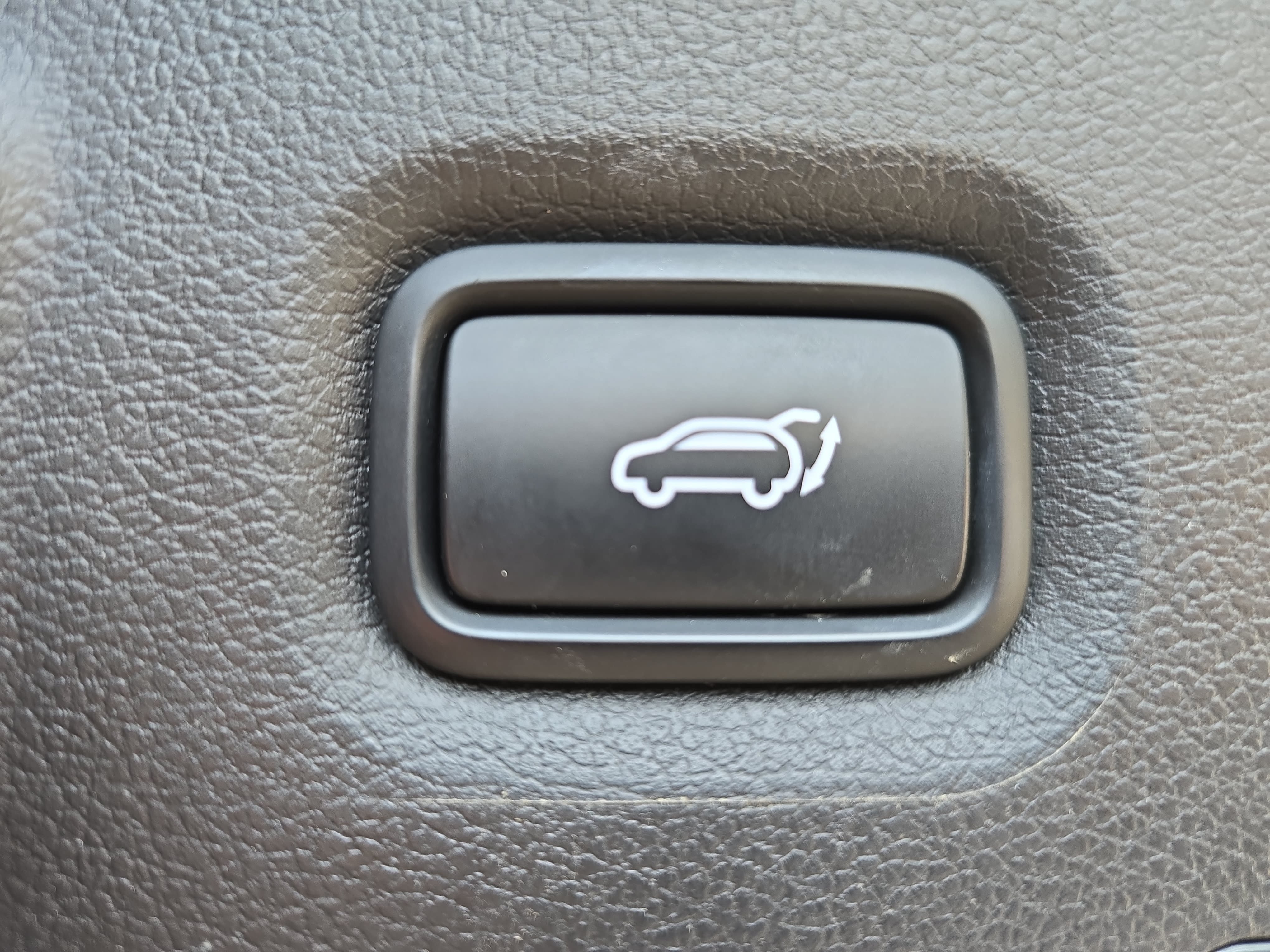 Used 2023 Hyundai Santa Fe Limited AWD/4WD image 13