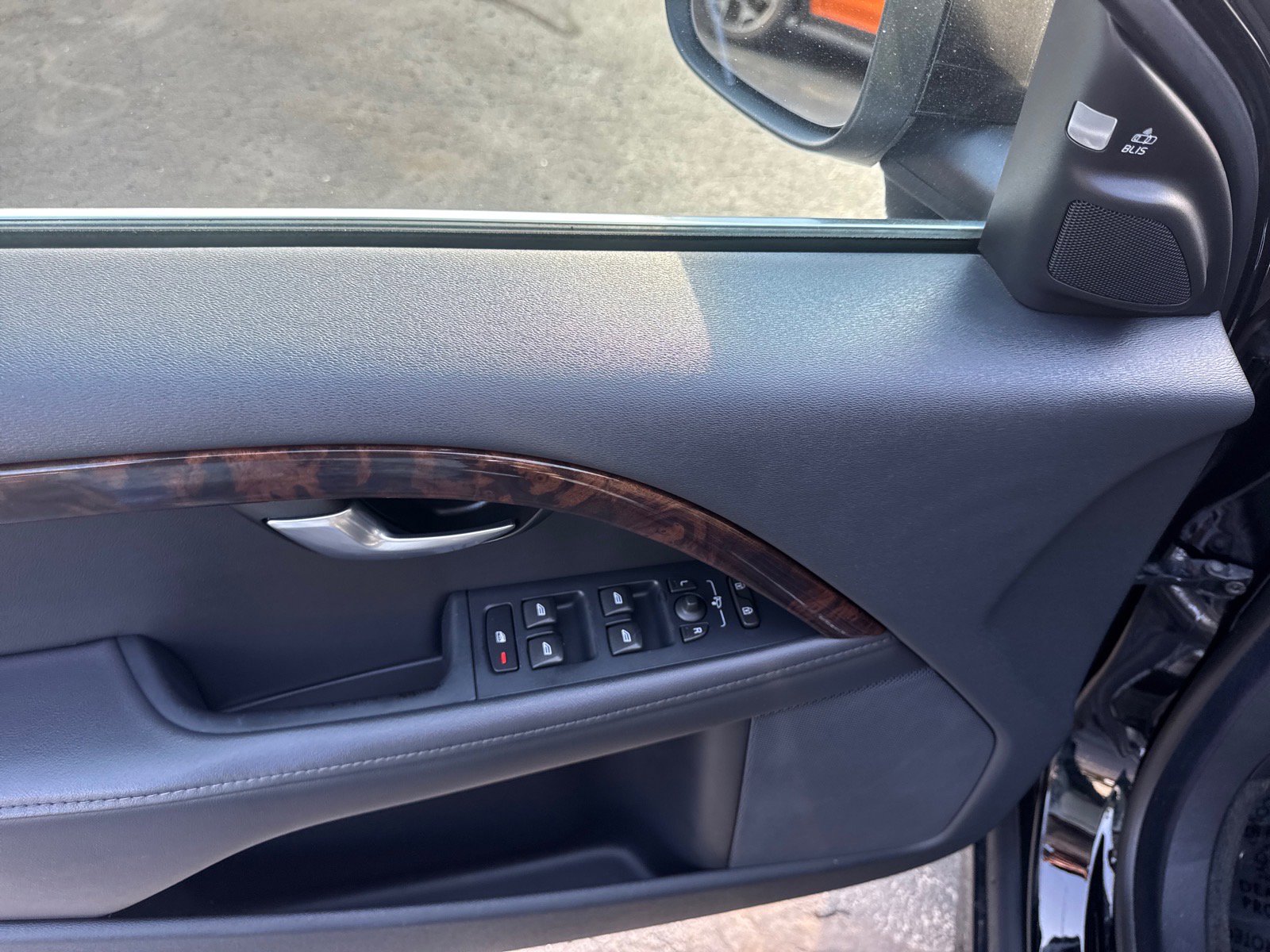 Used 2015 Volvo S80 T5 image 7