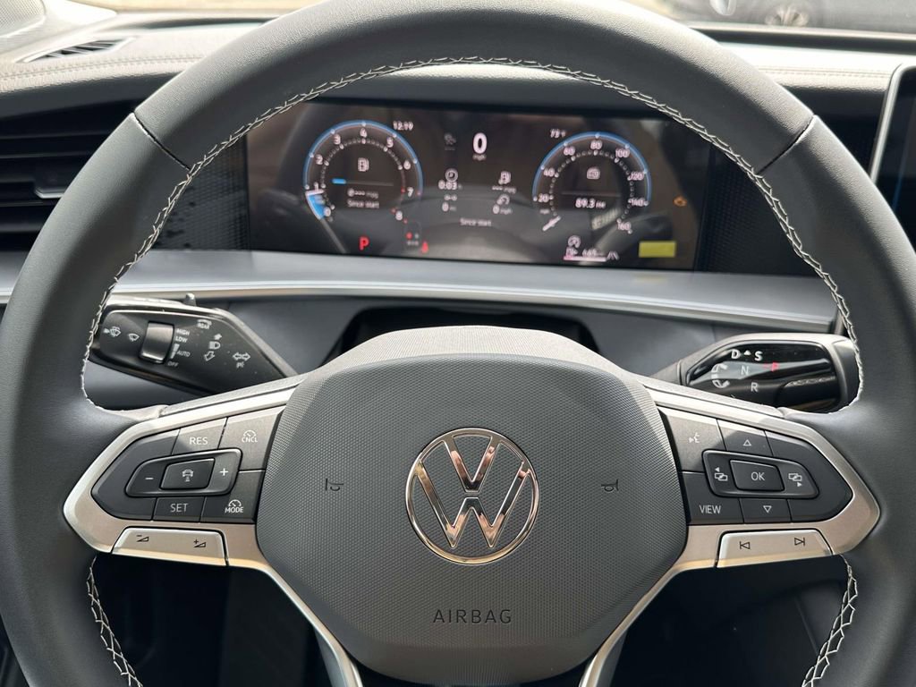 New 2026 Volkswagen Tiguan SE AWD/4WD image 15