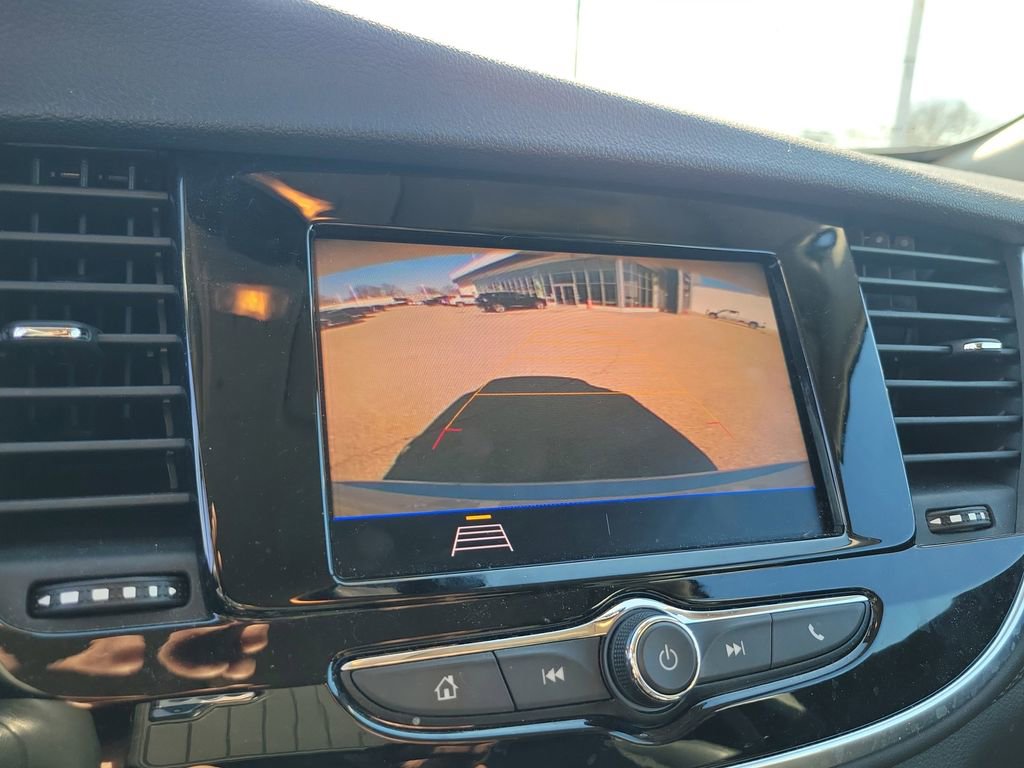 Used 2022 Buick Encore Preferred w/ Safety Package II image 27