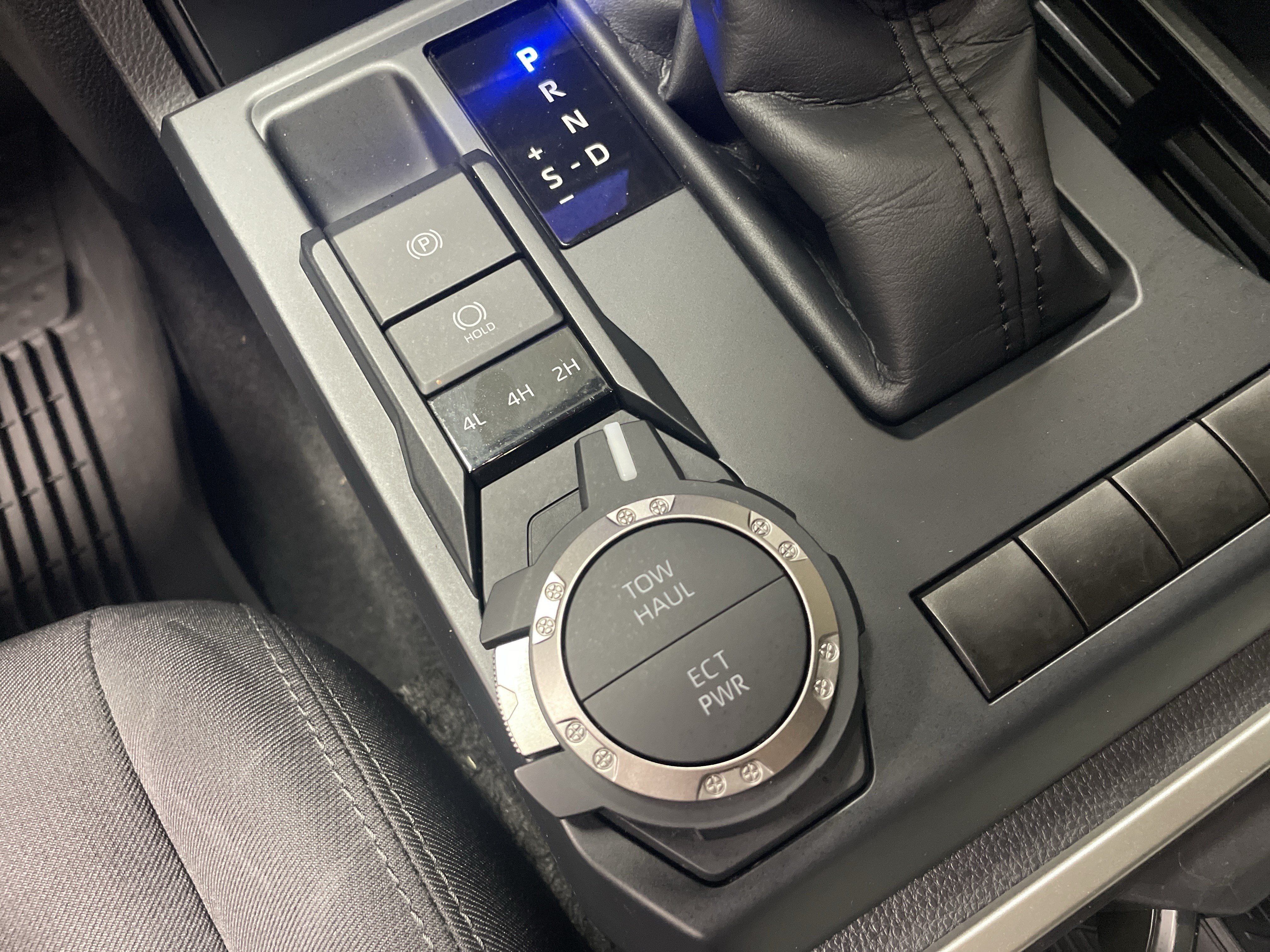 Certified 2024 Toyota Tacoma SR5 AWD/4WD image 27