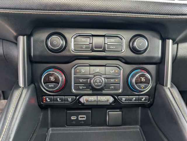 Used 2021 Chevrolet Tahoe Premier w/ Premium Package AWD/4WD image 18