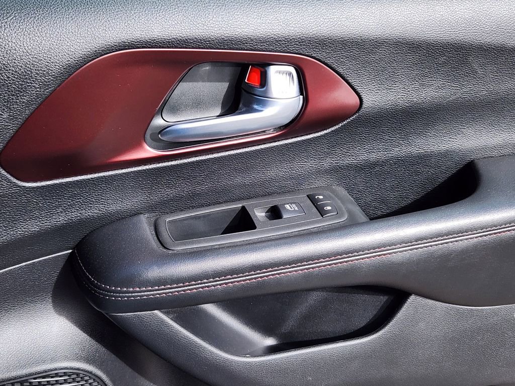 Used 2020 Chrysler Pacifica Touring-L image 13