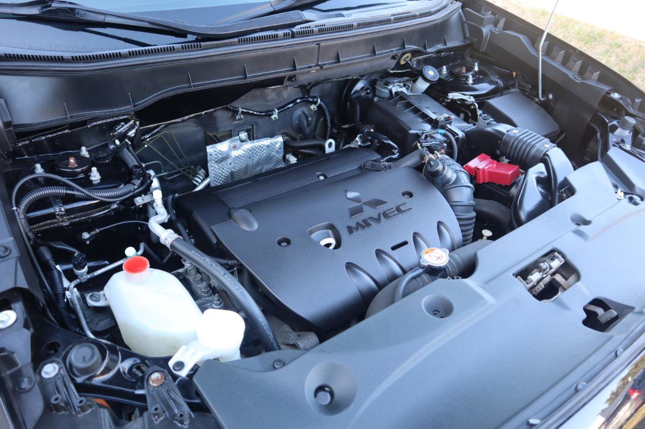 Used 2015 Mitsubishi Outlander Sport SE image 31