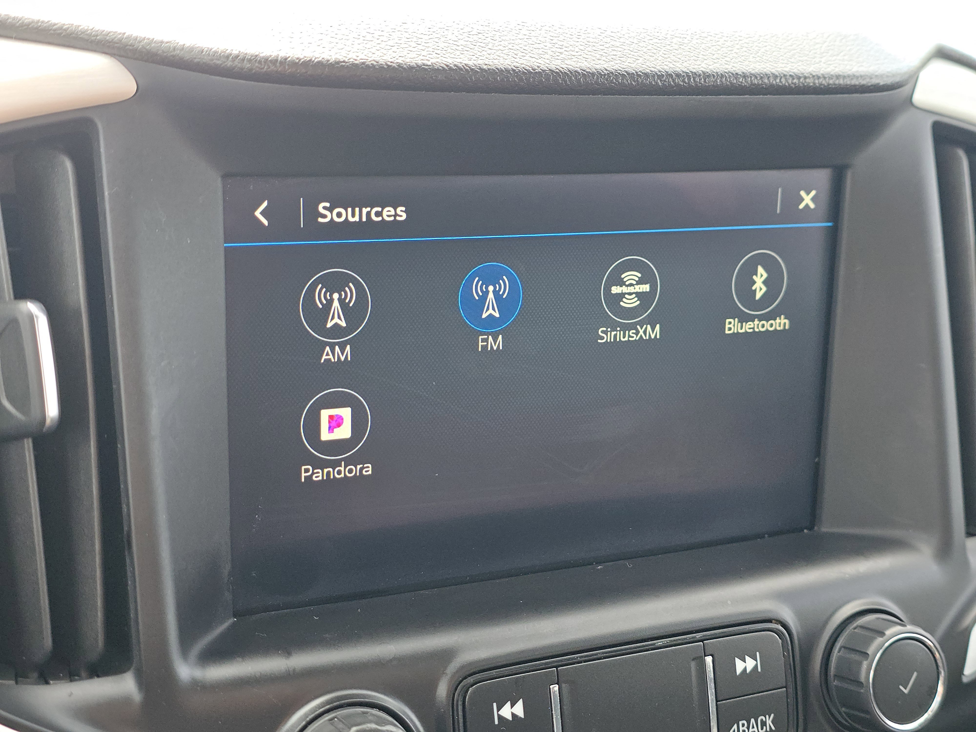 Used 2021 GMC Terrain SLE w/ Driver Convenience Package image 10