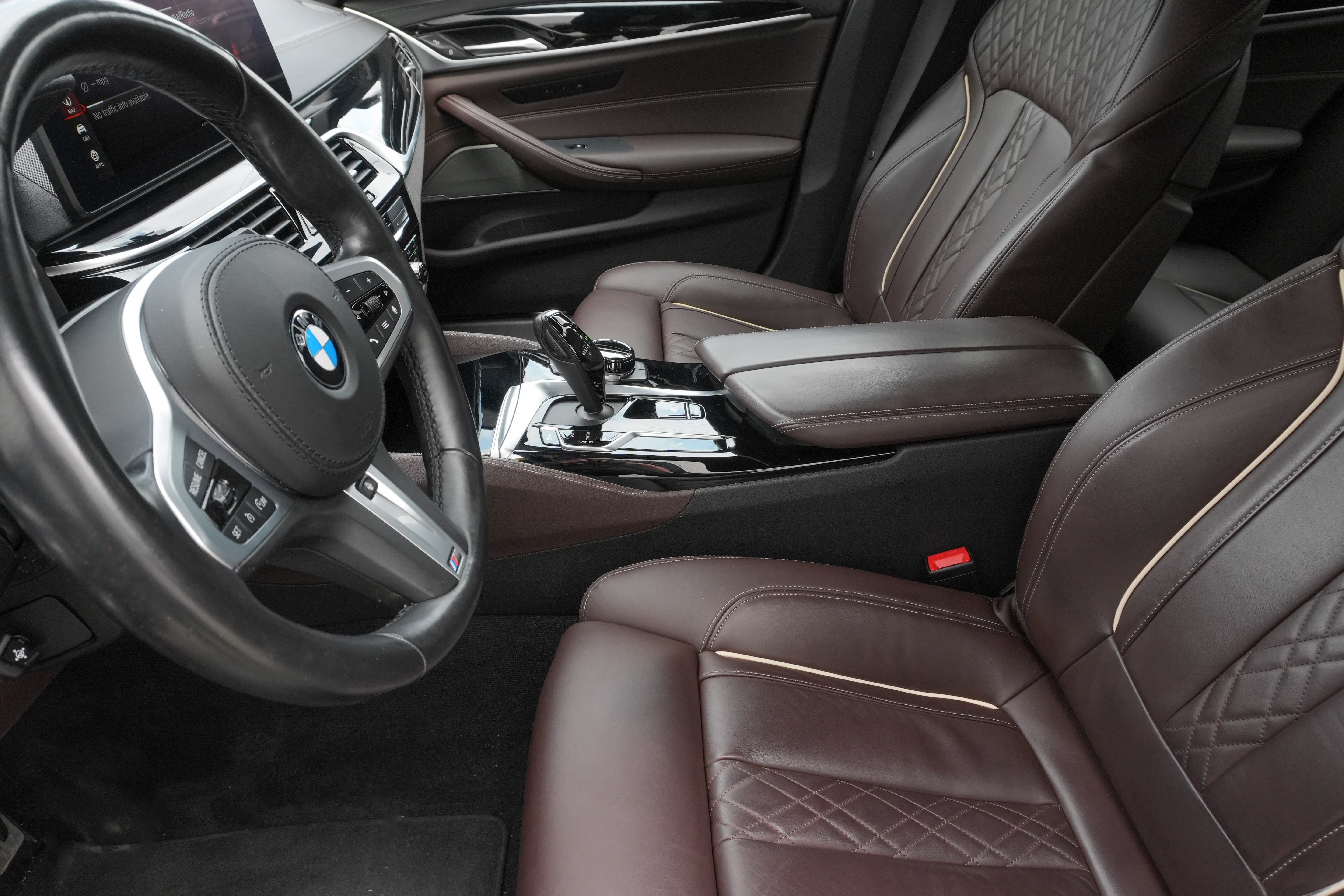 Used 2022 BMW M550i xDrive w/ Executive Package AWD/4WD image 12
