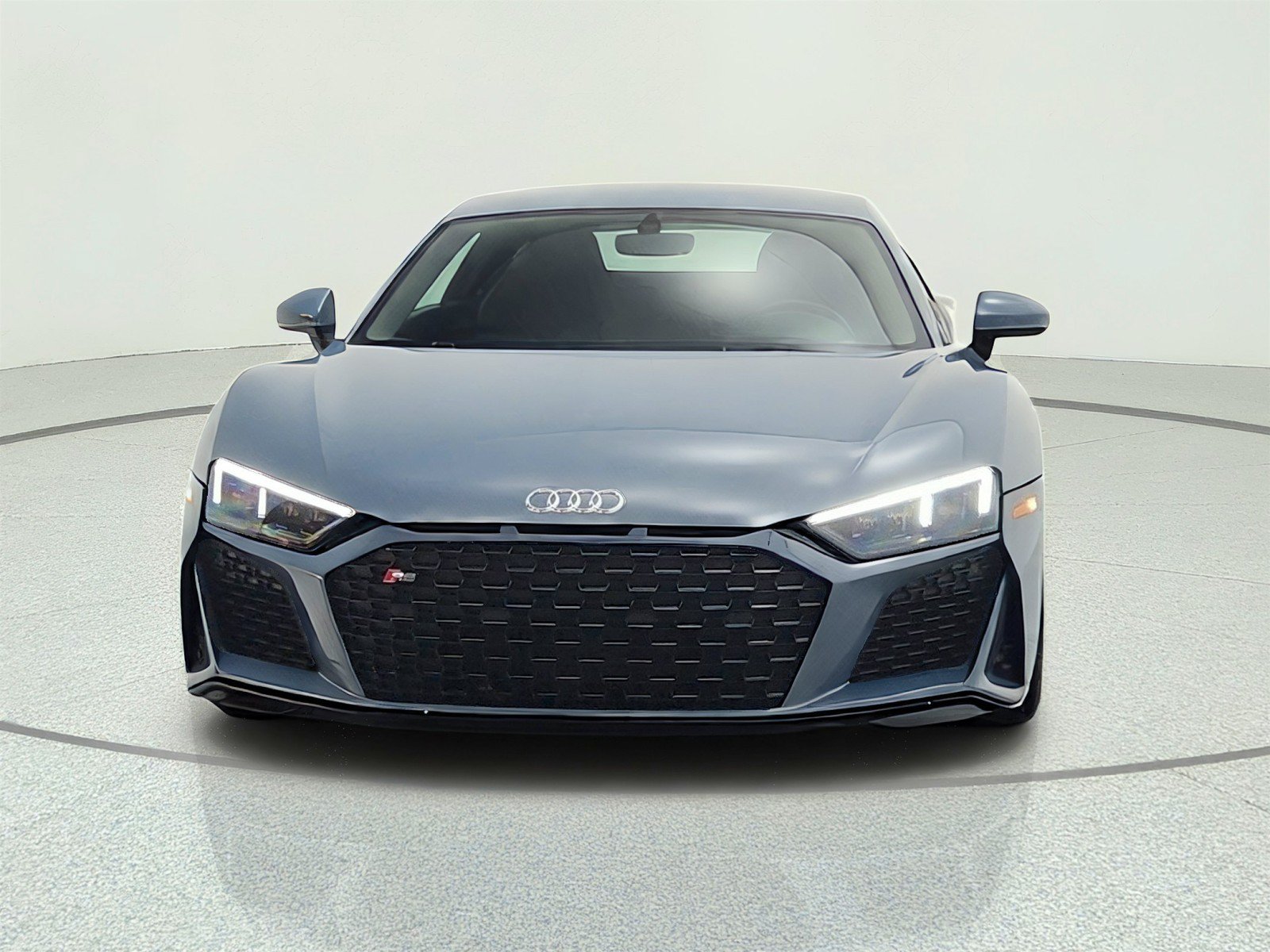 Used 2021 Audi R8 V10 w/ Premium Package RWD image 2